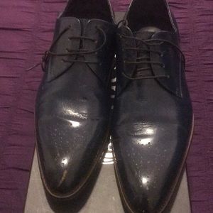 Navy blue dress shoes. Like new! Size 8.5